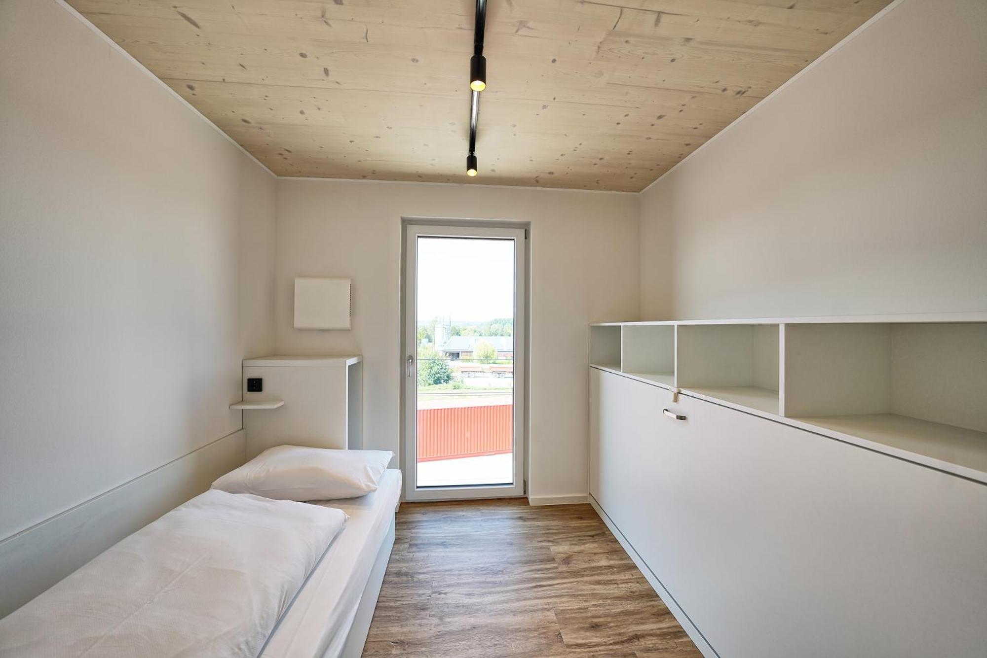 Timber One Boardinghouse Dorfen Aparthotel Luaran gambar